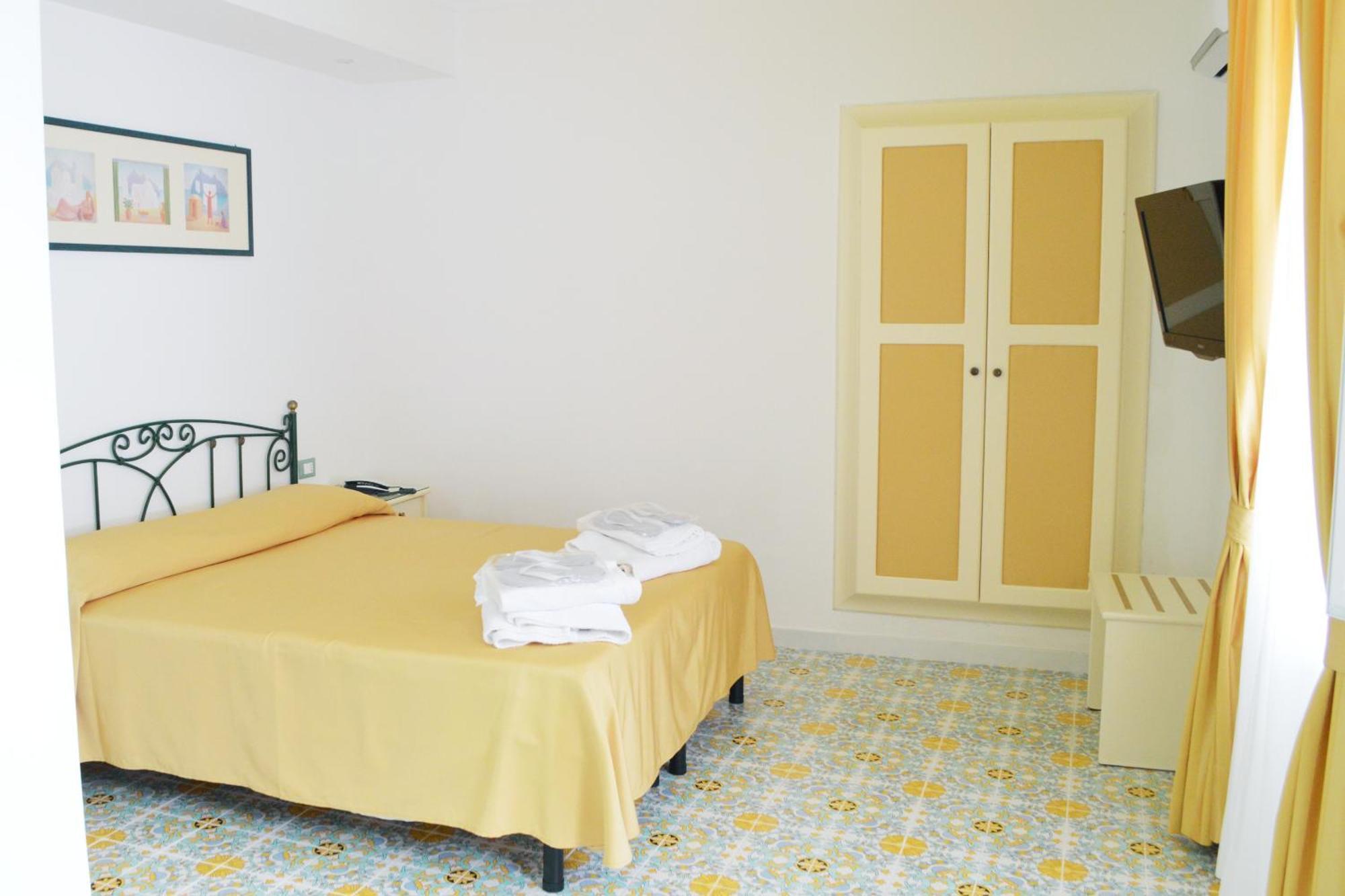 Hotel Villa Bianca Forio di Ischia Esterno foto