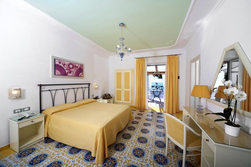 Hotel Villa Bianca Forio di Ischia Camera foto